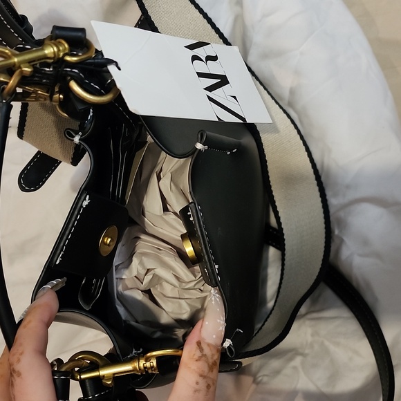 Bag - Picture 2 of 4